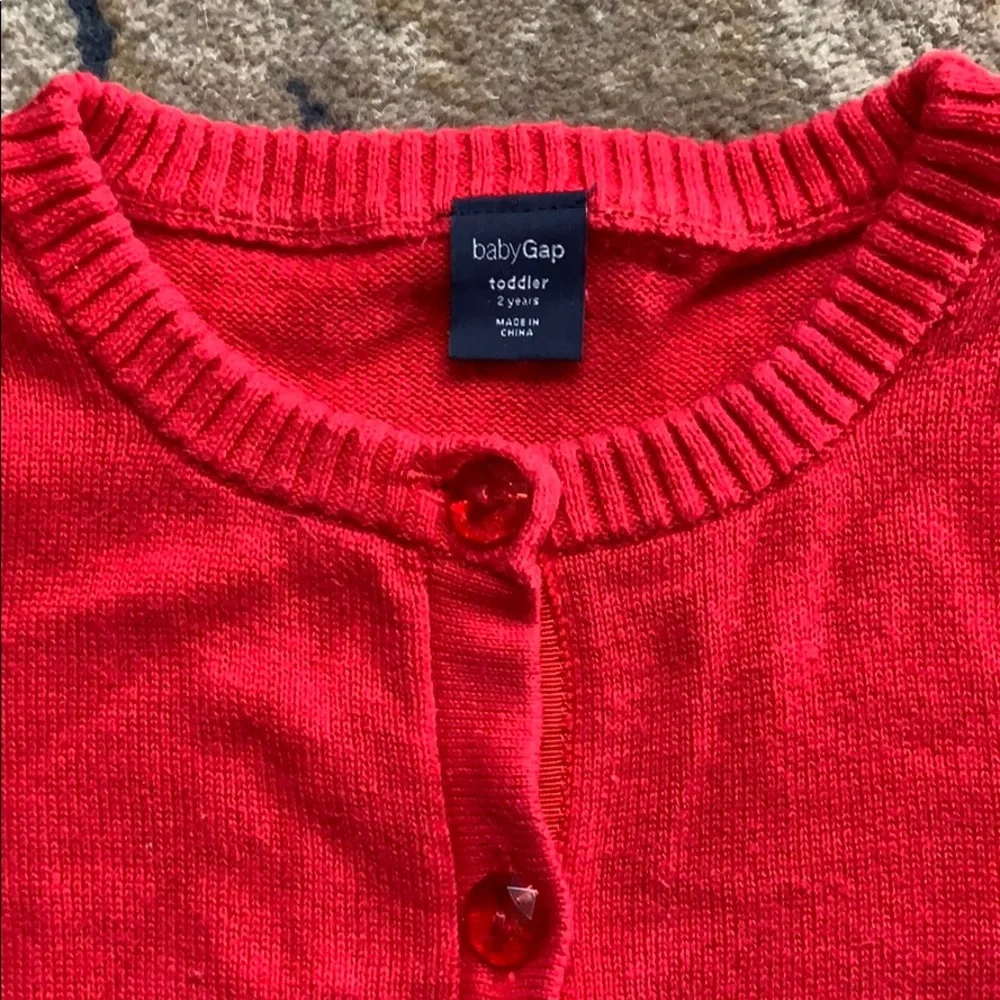 GAP sweater